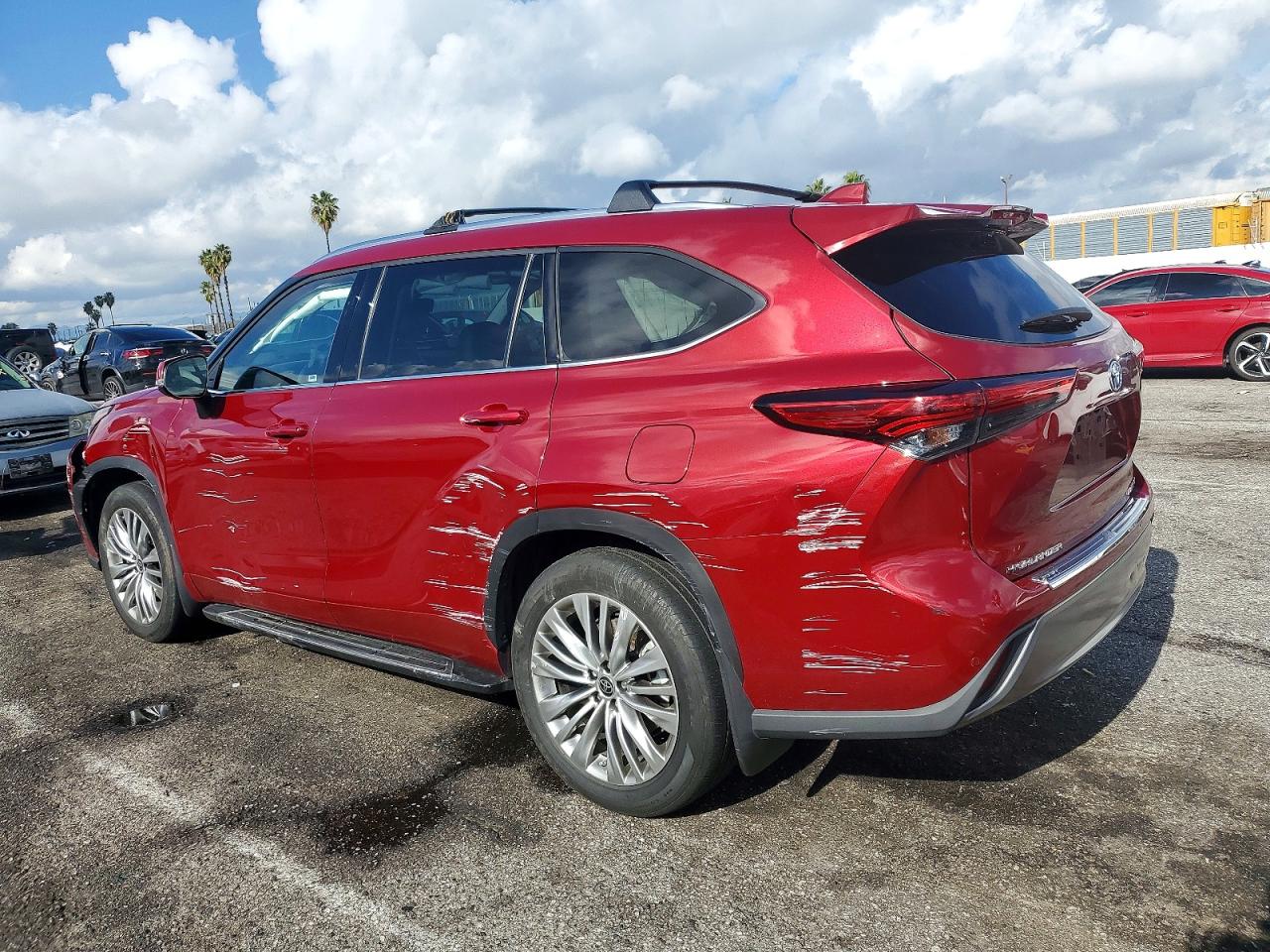2023 TOYOTA HIGHLANDER HYBRID PLATINUM photo 2