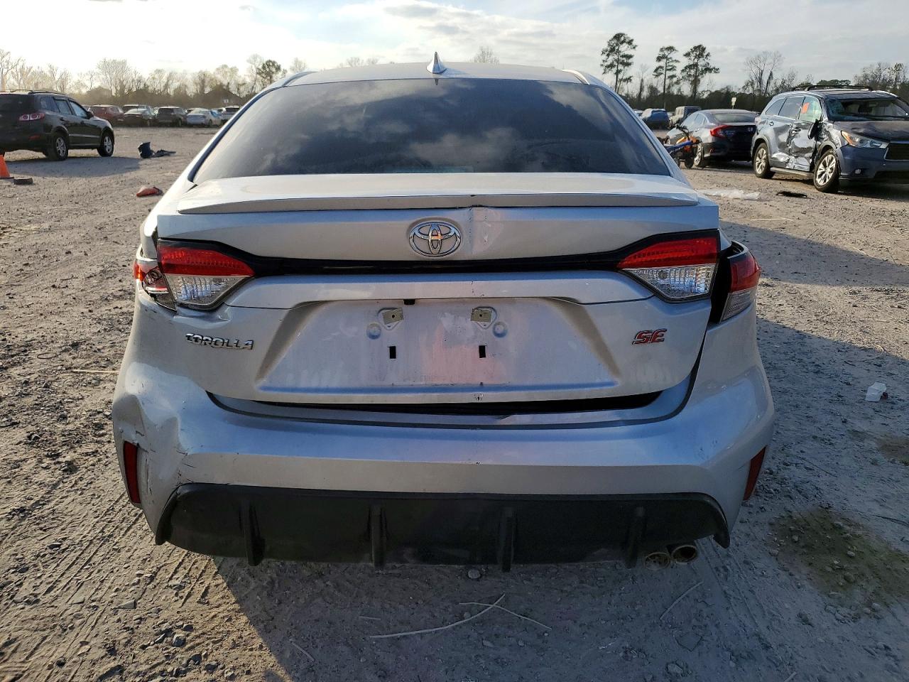 2024 TOYOTA COROLLA SE photo 6