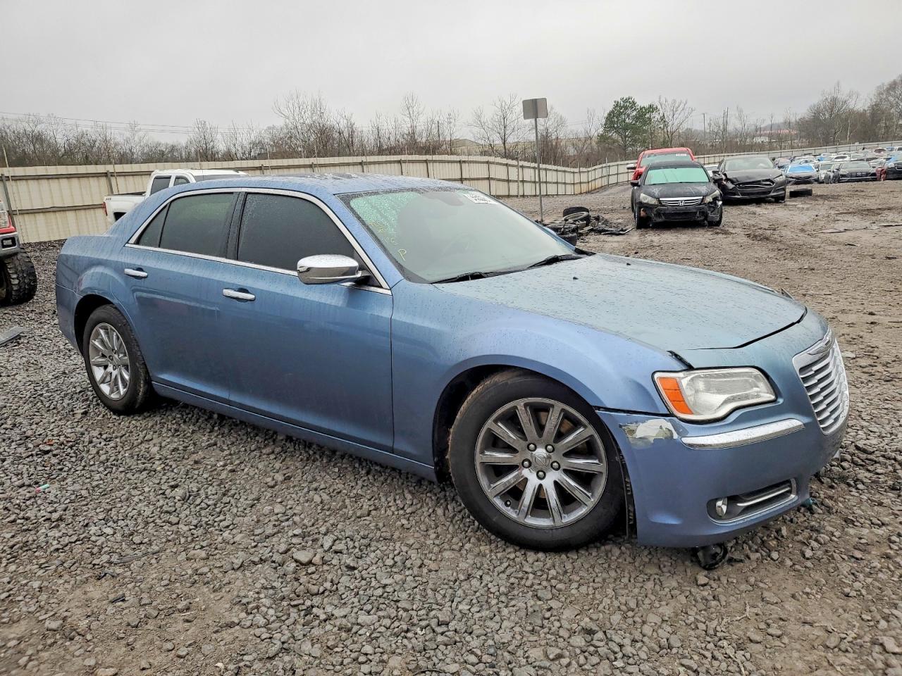 2011 CHRYSLER 300C photo 4