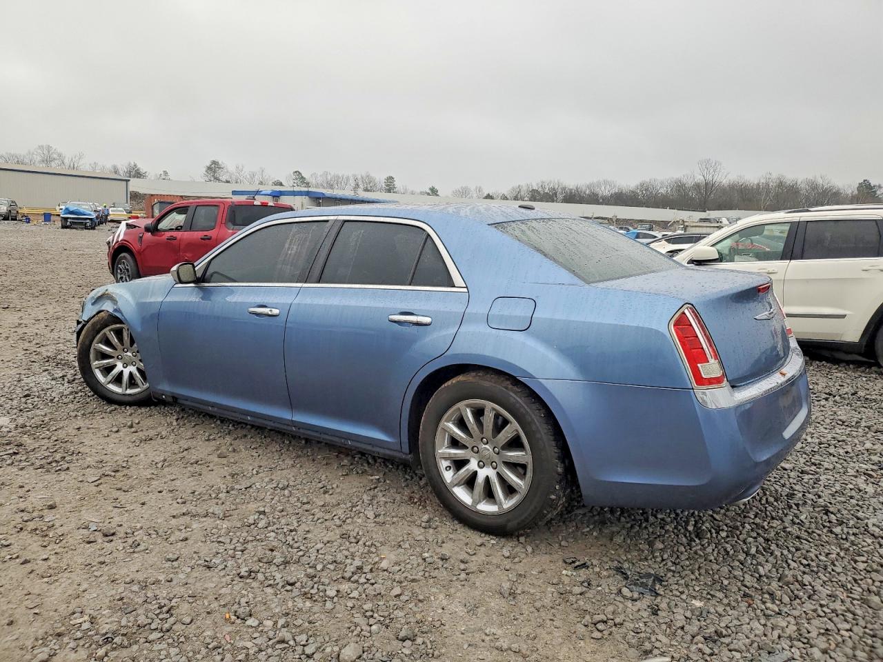 2011 CHRYSLER 300C photo 2