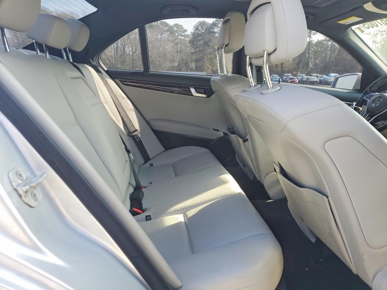 2013 MERCEDES-BENZ C 250 photo 10