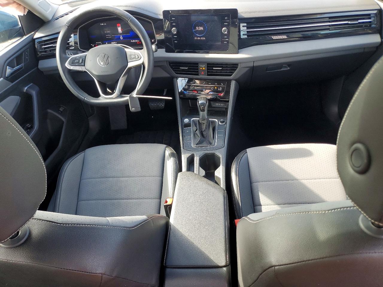 2025 VOLKSWAGEN JETTA SE photo 8