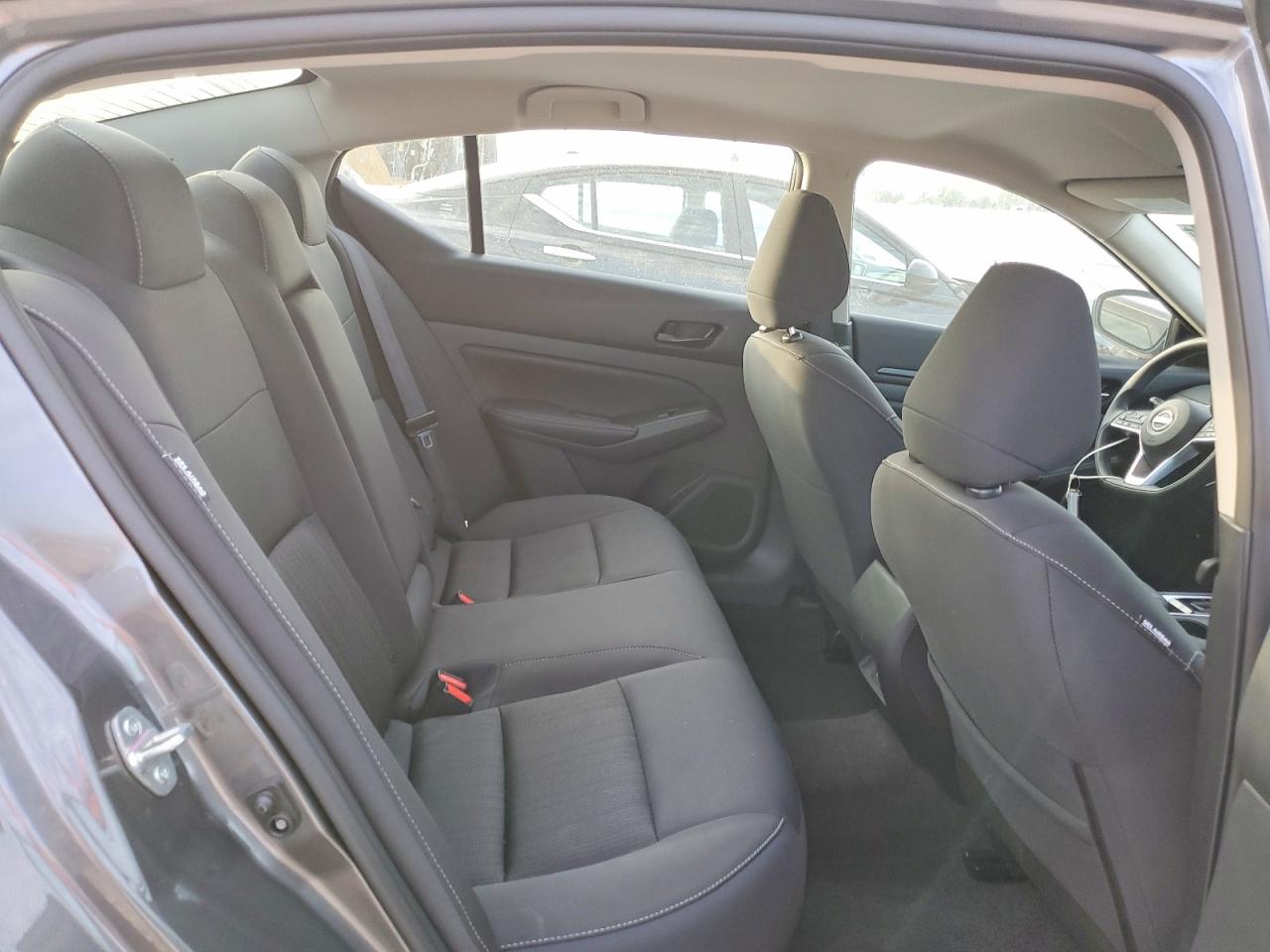 2025 NISSAN ALTIMA SV photo 10
