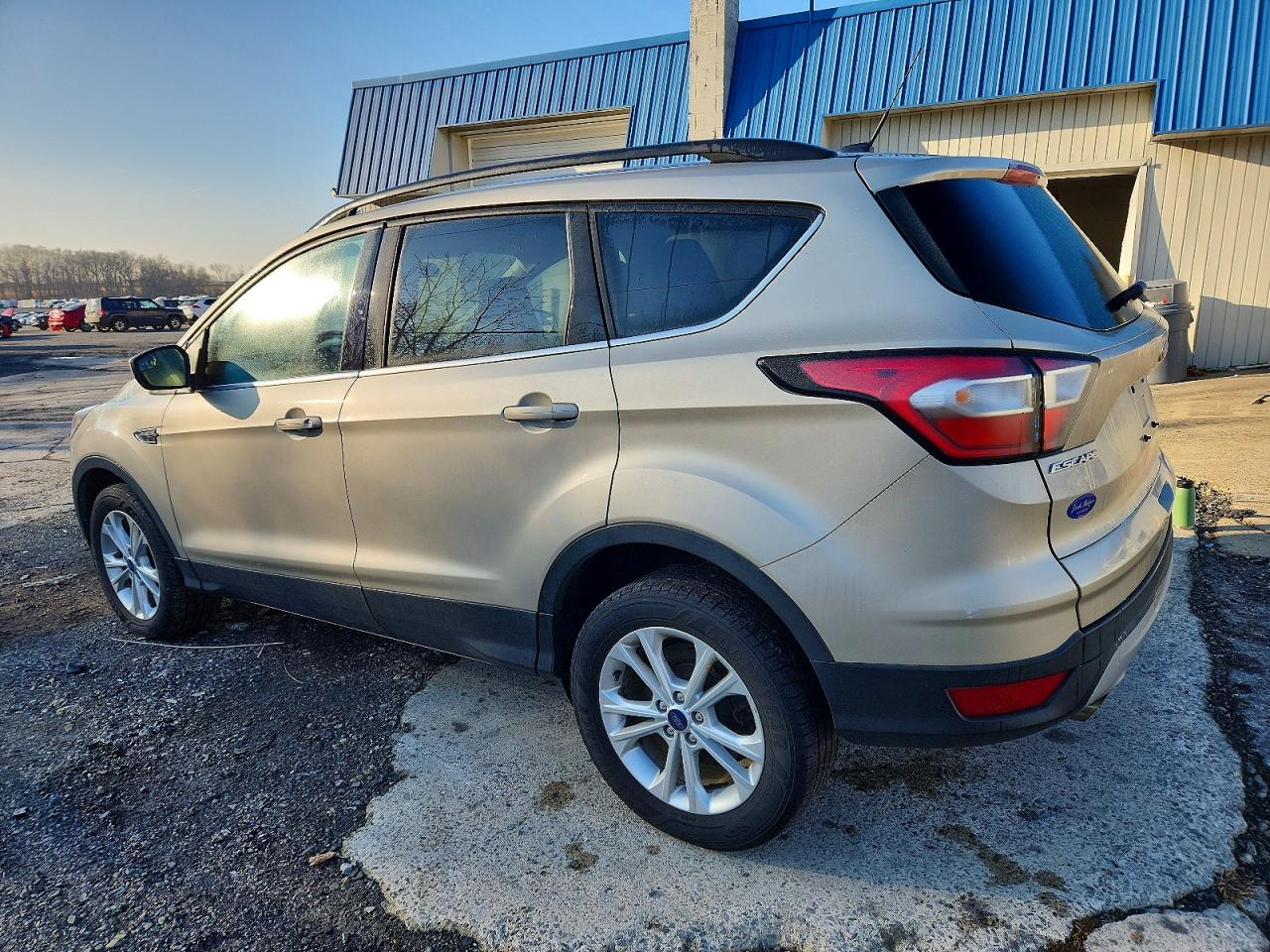 2018 FORD ESCAPE SE photo 2