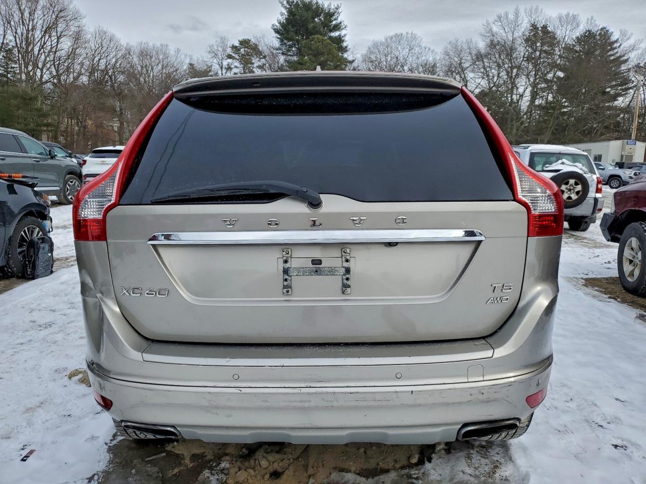 2016 VOLVO XC60 T5 PREMIER photo 6