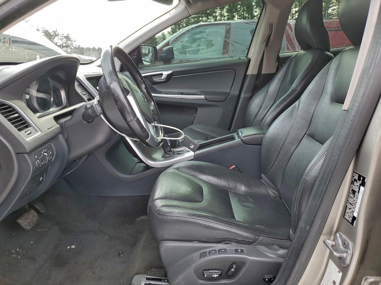 2016 VOLVO XC60 T5 PREMIER photo 7