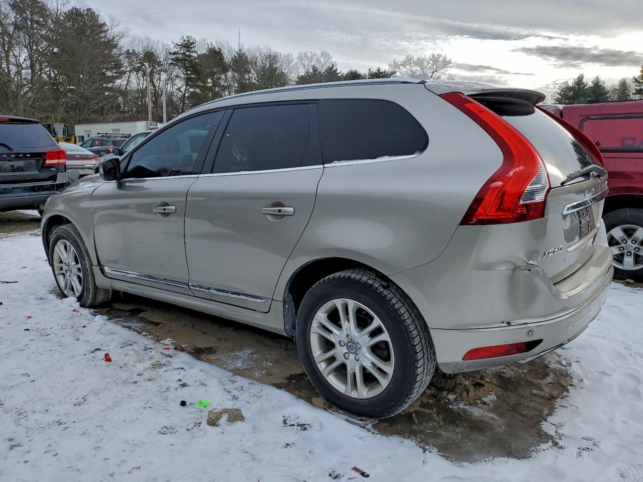 2016 VOLVO XC60 T5 PREMIER photo 2