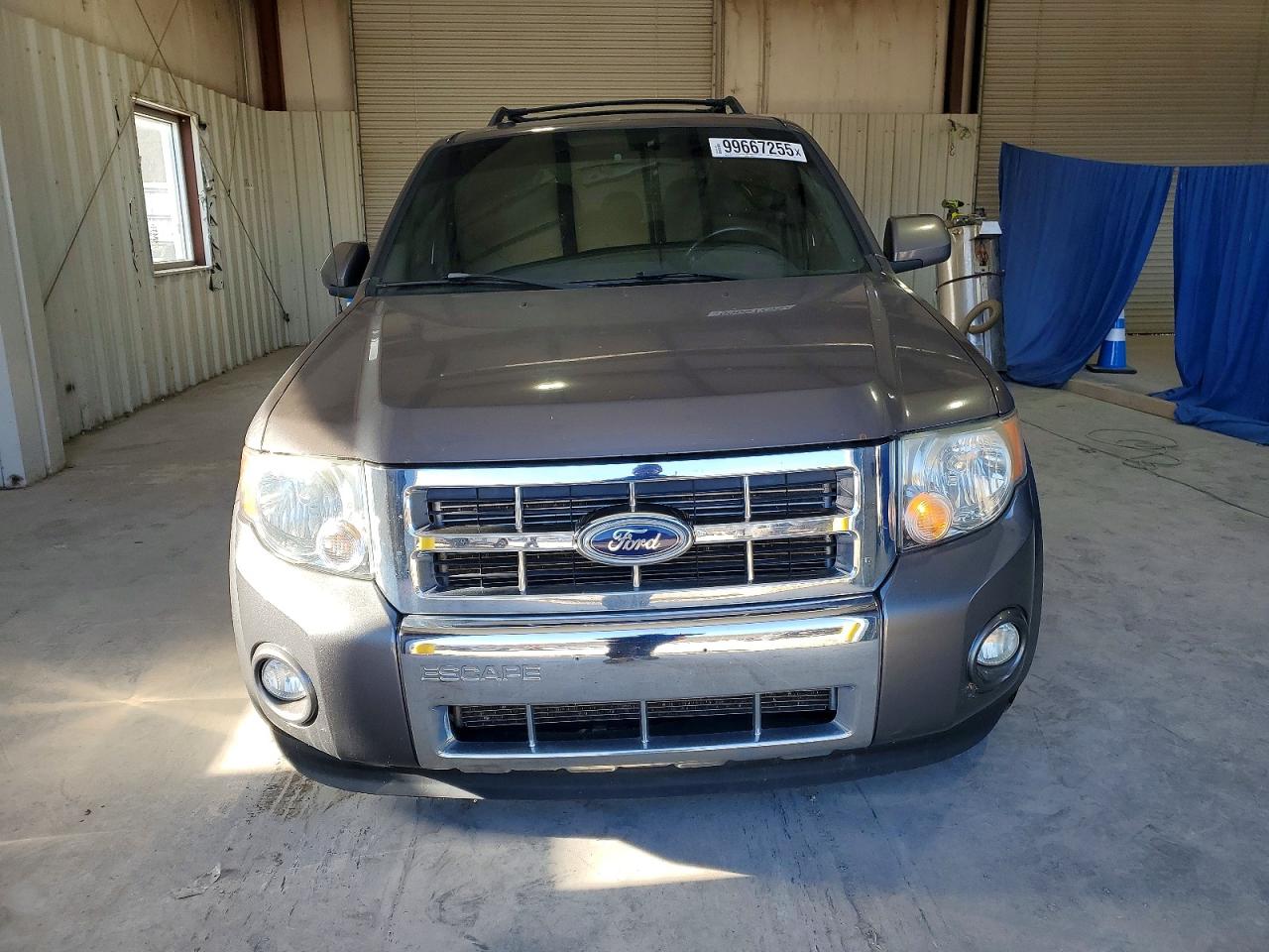2010 FORD ESCAPE photo 5