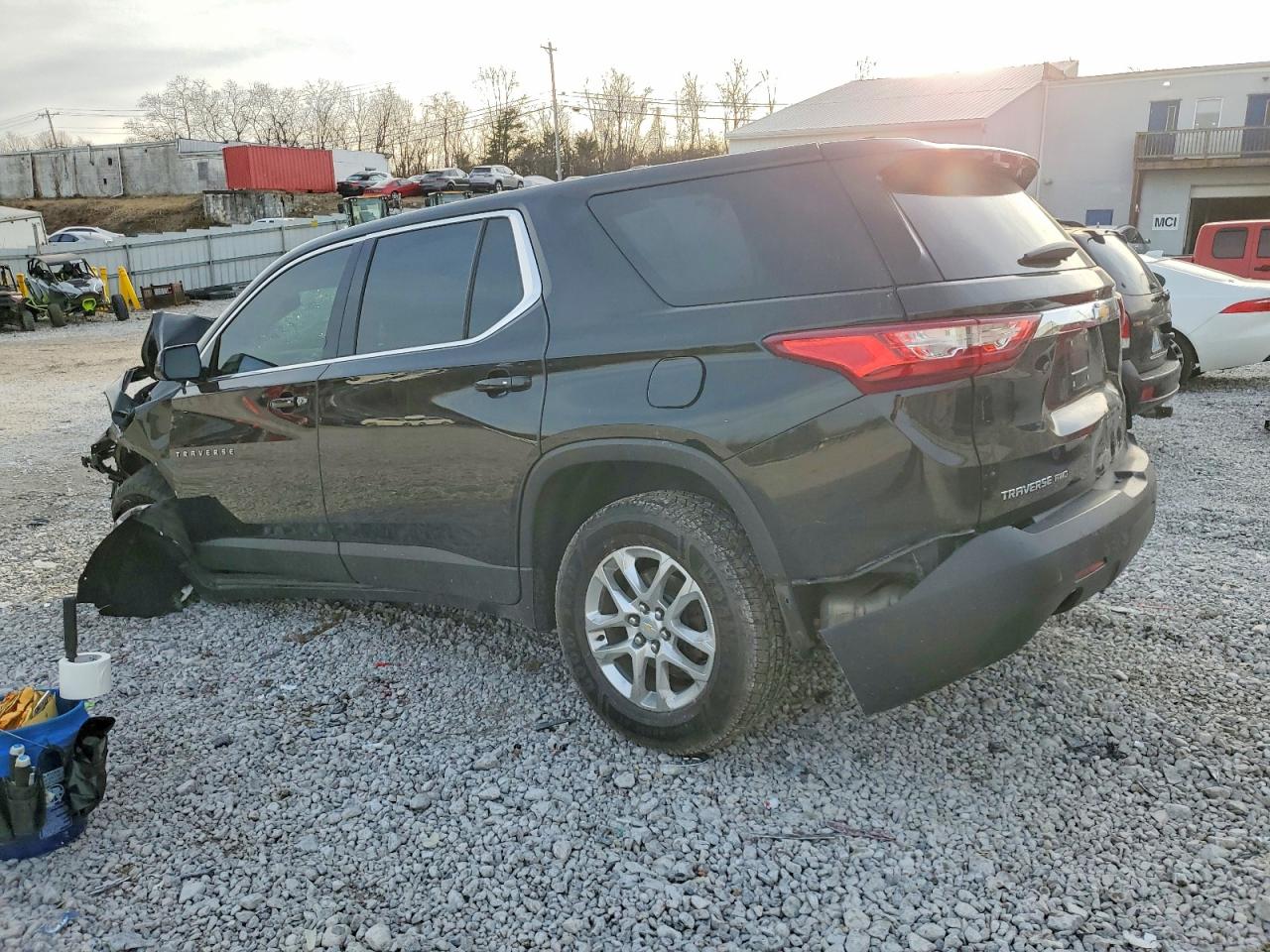 2020 CHEVROLET TRAVERSE LS photo 2