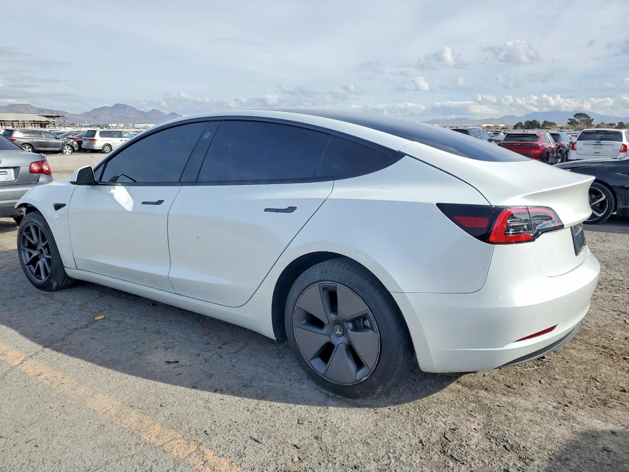 2023 TESLA MODEL 3 photo 2