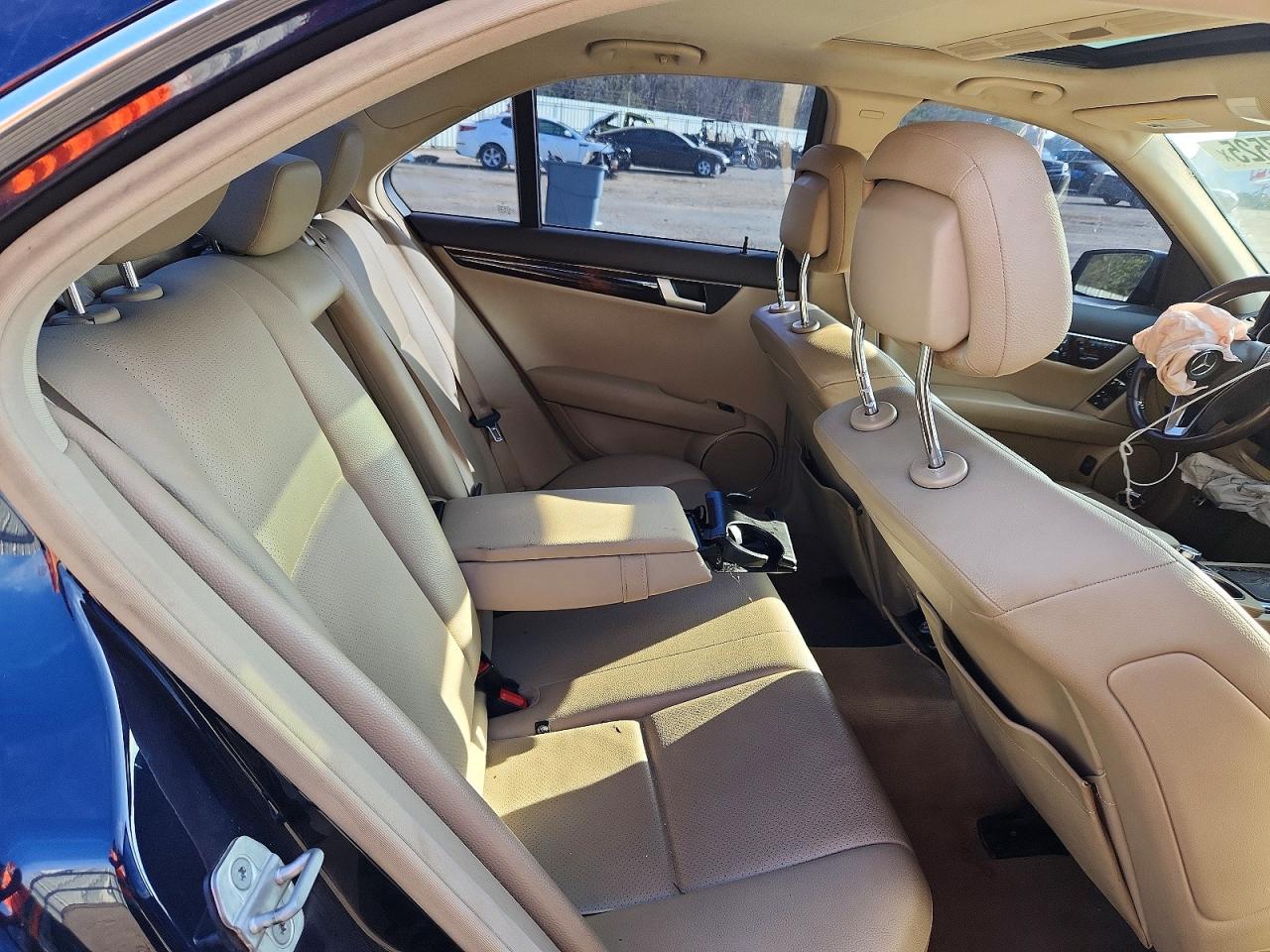 2013 MERCEDES-BENZ C 250 photo 10