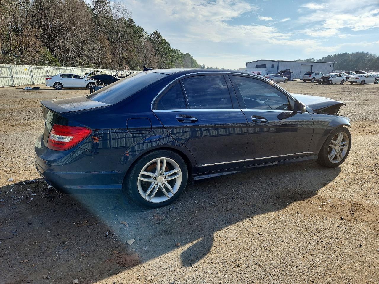 2013 MERCEDES-BENZ C 250 photo 3