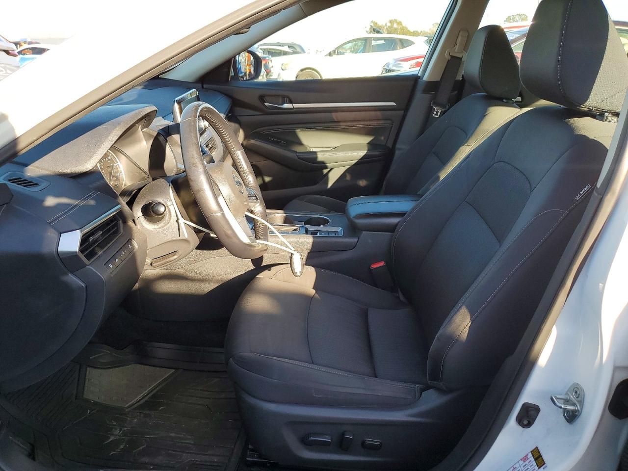 2019 NISSAN ALTIMA SV photo 7