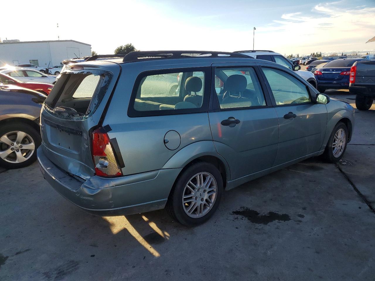 2005 FORD FOCUS ZXW photo 3