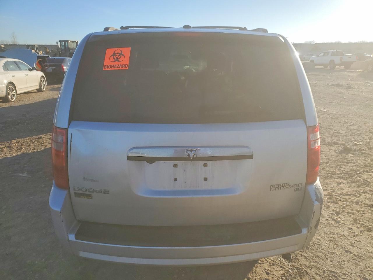 2010 DODGE GRAND CARAVAN SE photo 6