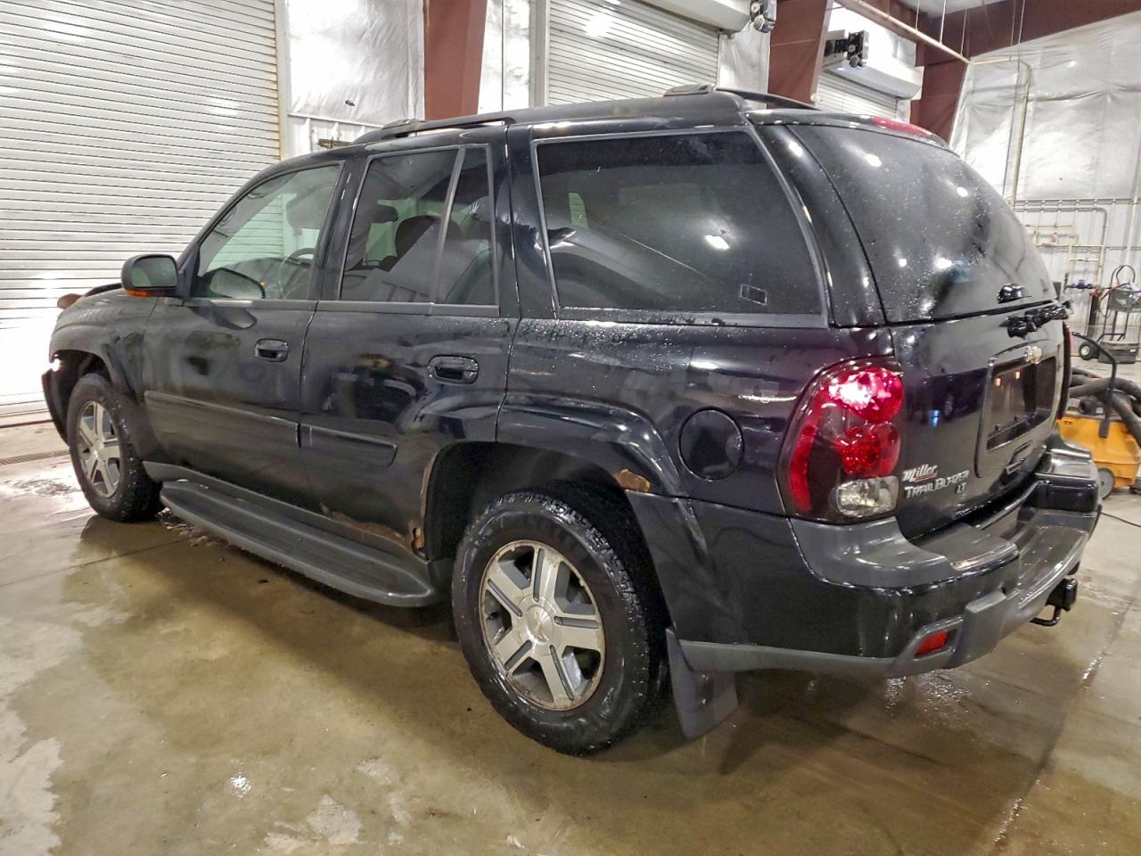 2005 CHEVROLET TRAILBLAZER LS photo 2