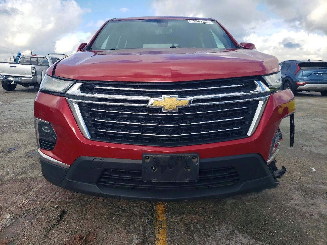2023 CHEVROLET TRAVERSE LT photo 5