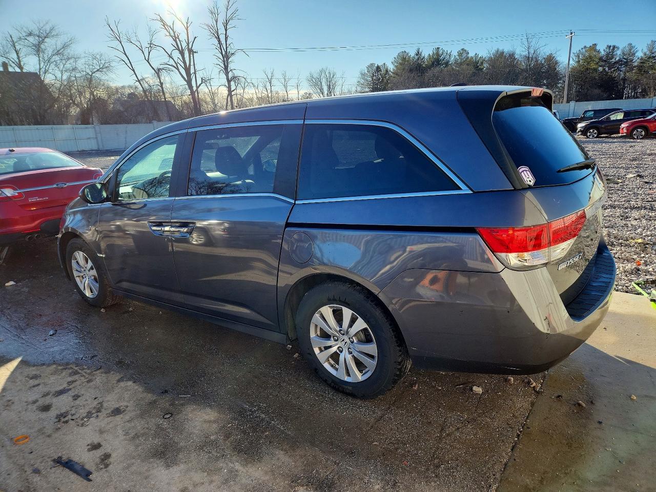 2016 HONDA ODYSSEY SE photo 2