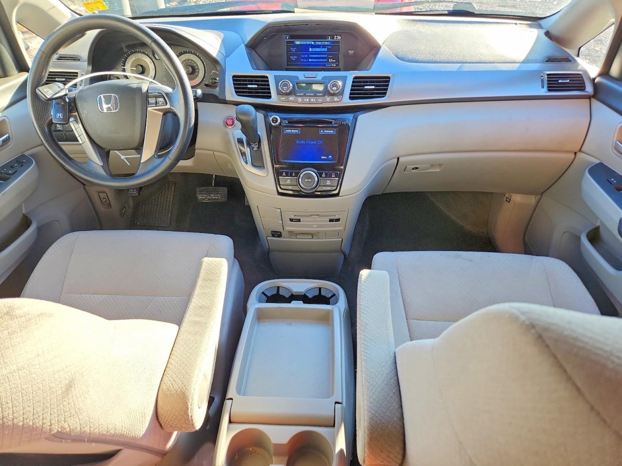 2016 HONDA ODYSSEY SE photo 8