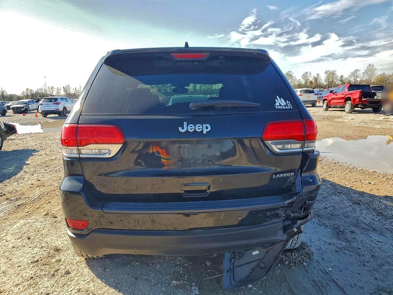 2018 JEEP GRAND CHEROKEE LAREDO photo 6