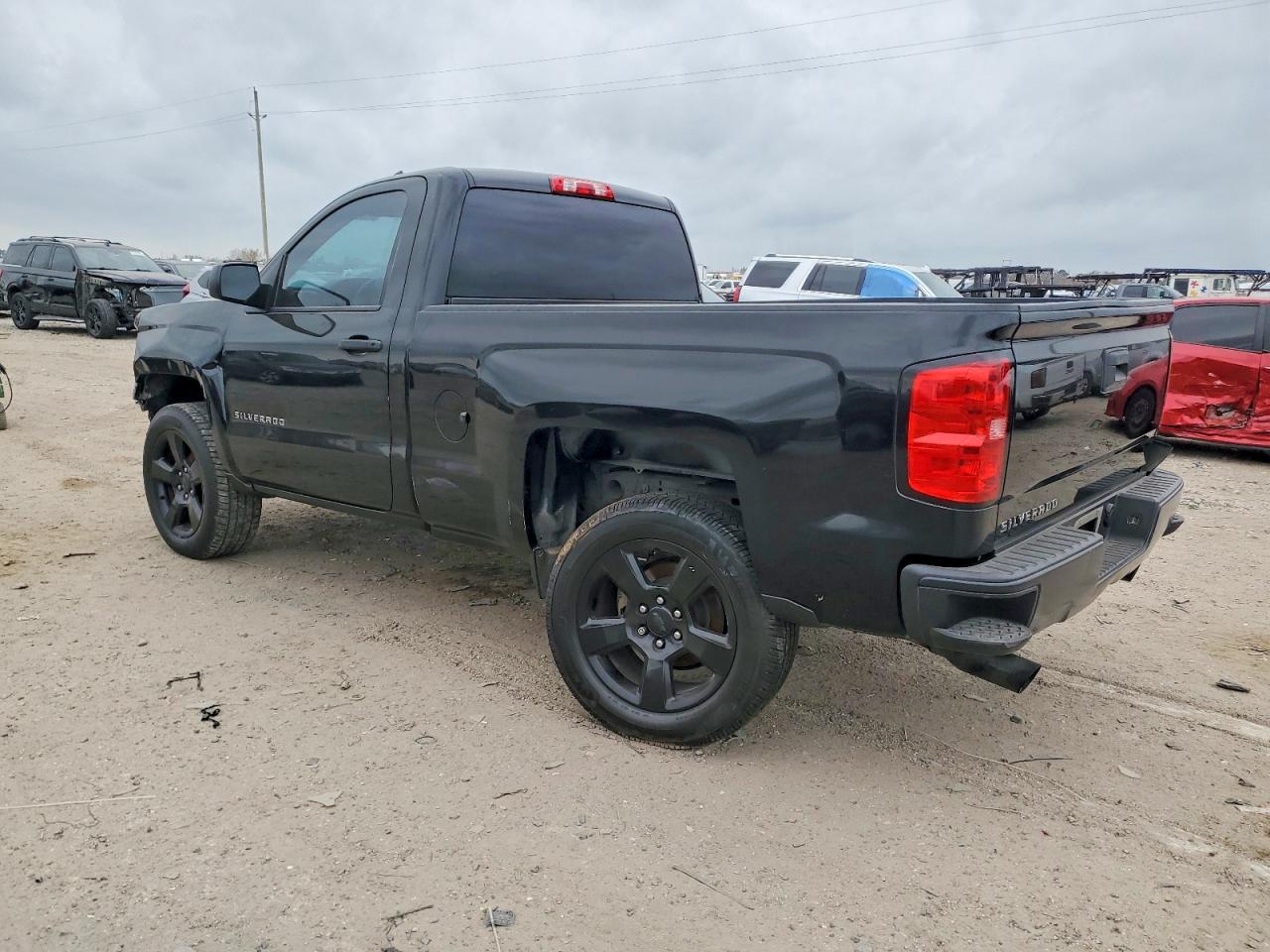 2015 CHEVROLET SILVERADO C1500 photo 2