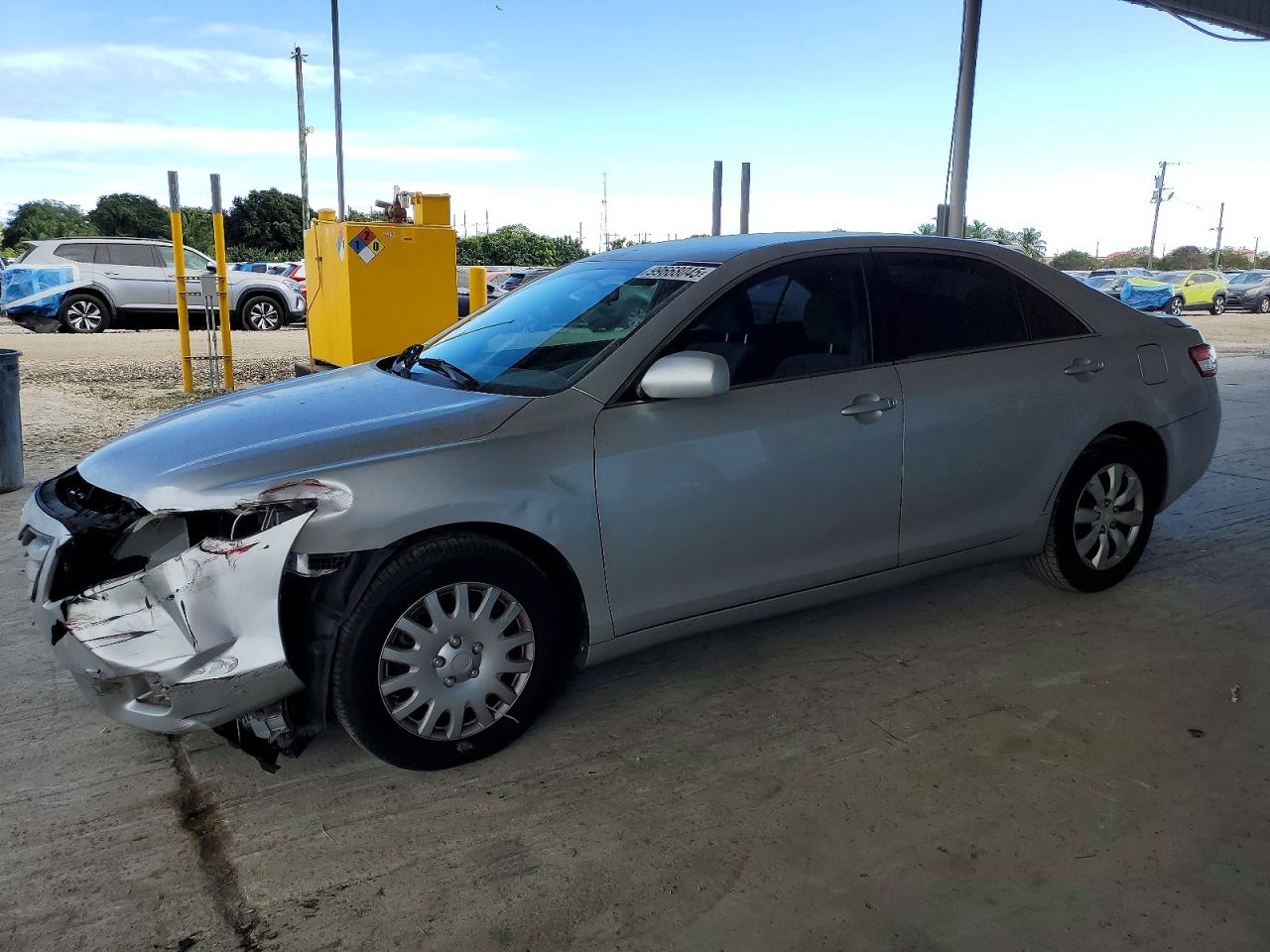 2011 TOYOTA CAMRY