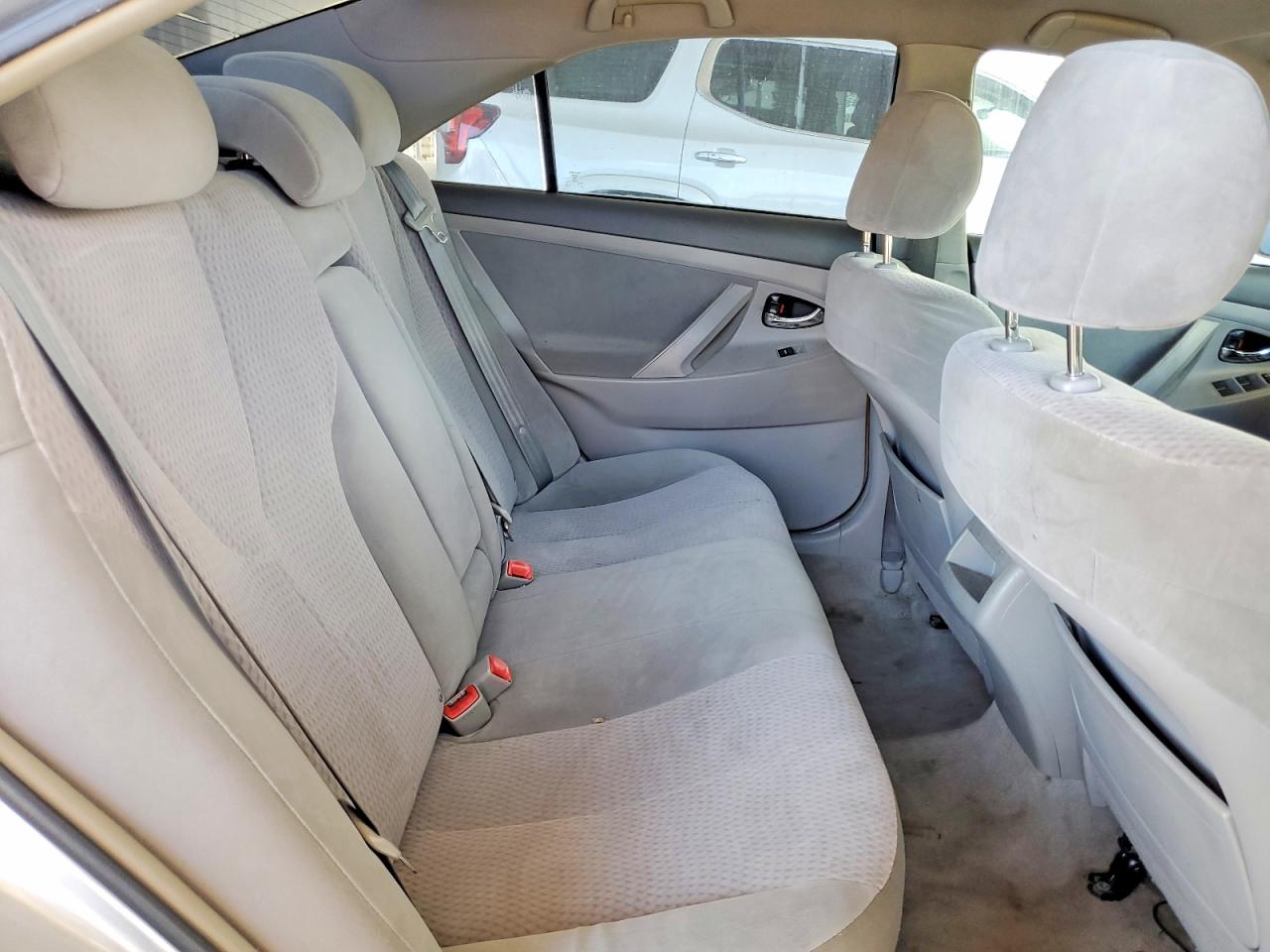 2011 TOYOTA CAMRY BASE photo 10