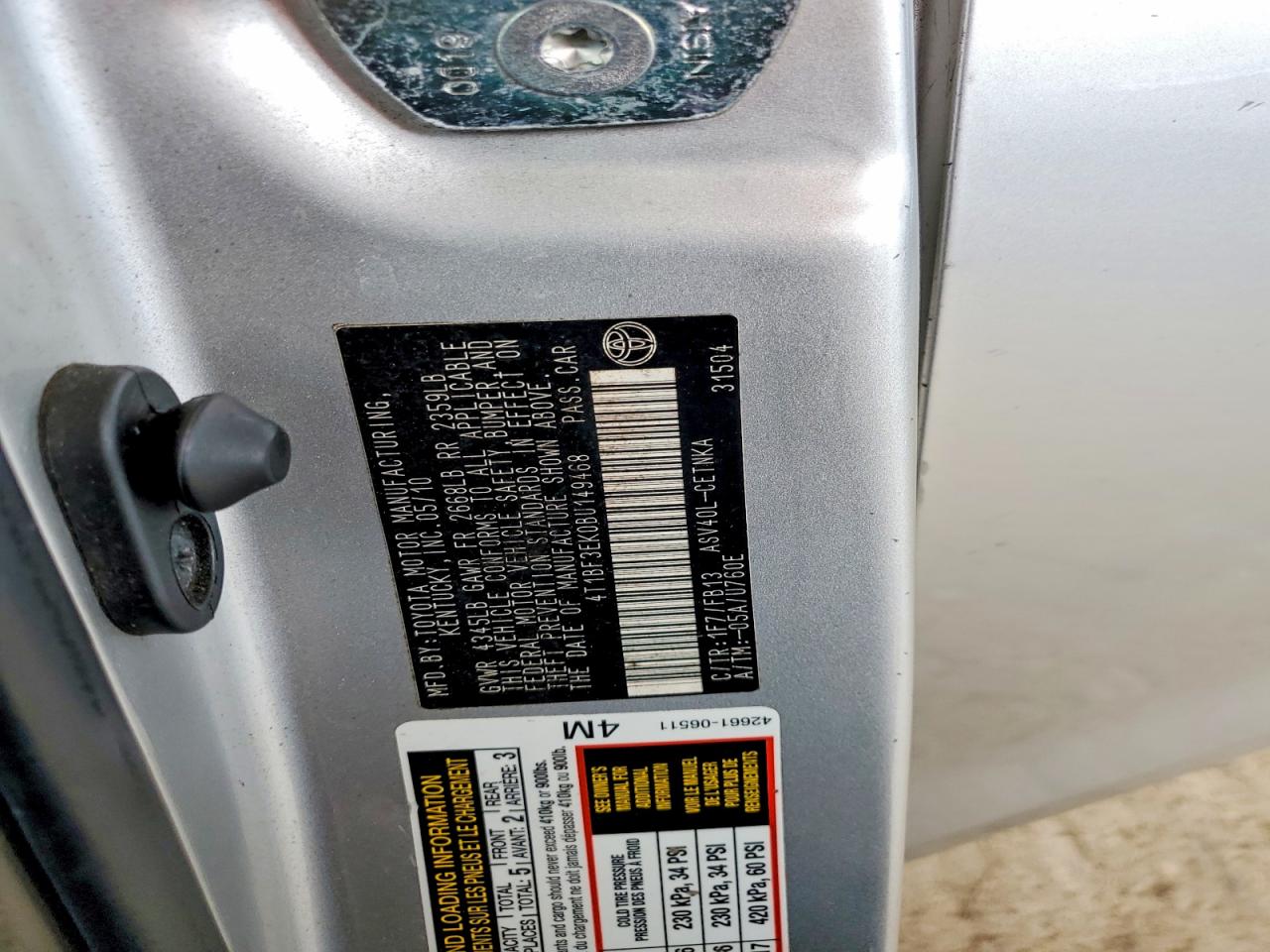 2011 TOYOTA CAMRY BASE photo 12
