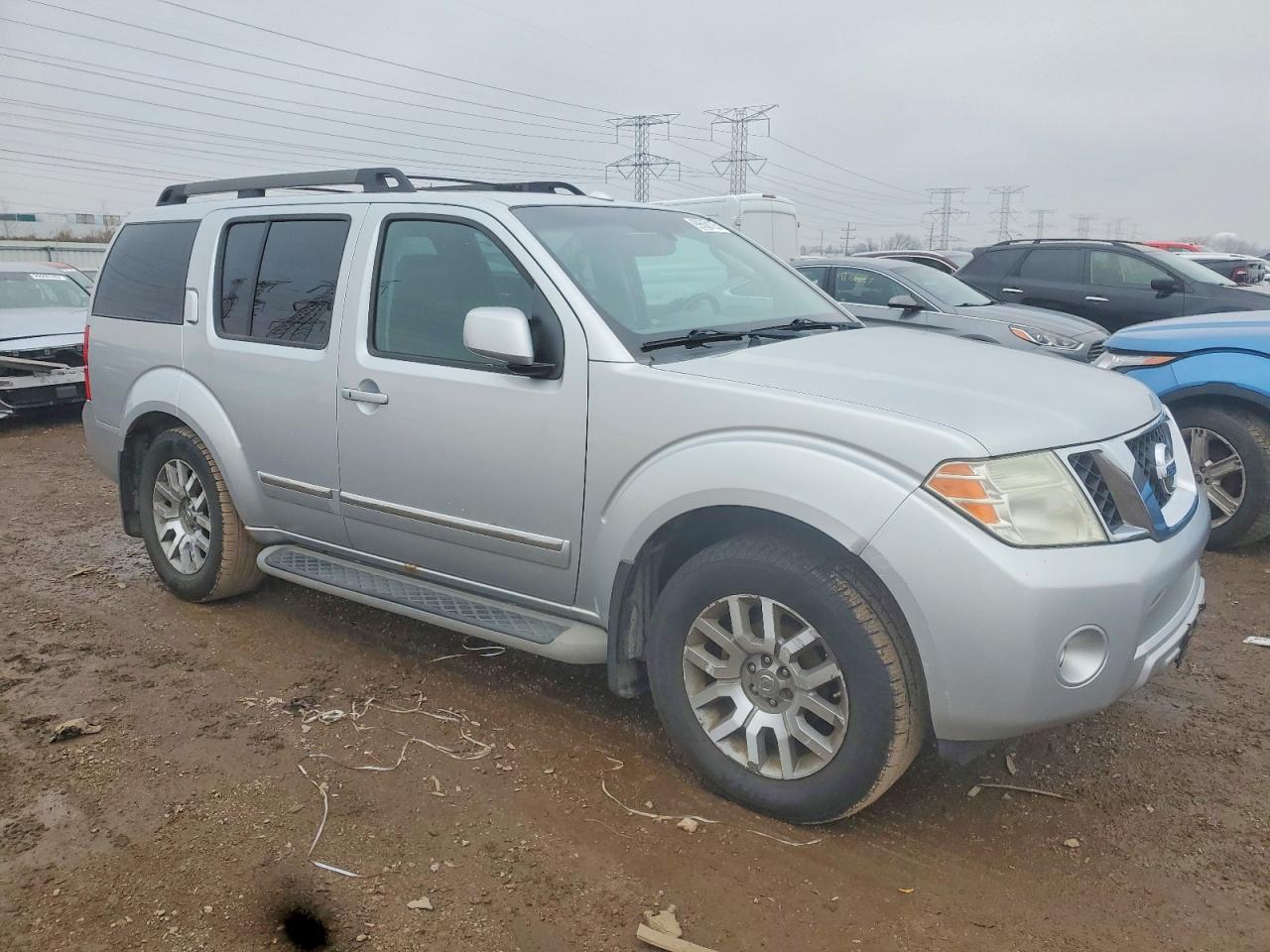 2010 NISSAN PATHFINDER S photo 4