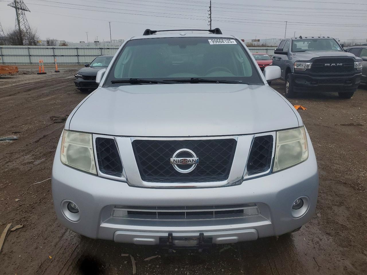2010 NISSAN PATHFINDER S photo 5