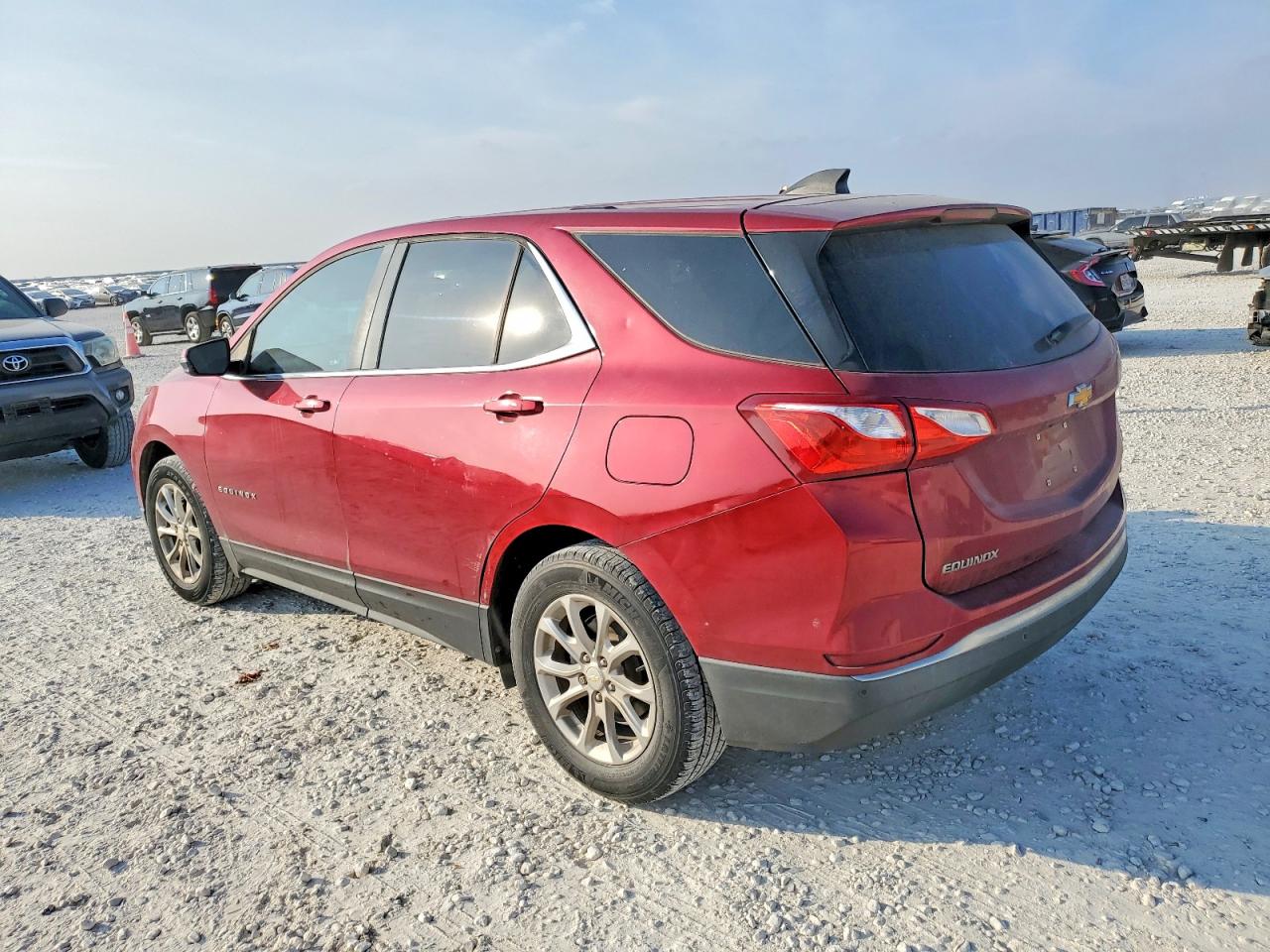 2018 CHEVROLET EQUINOX LT photo 2