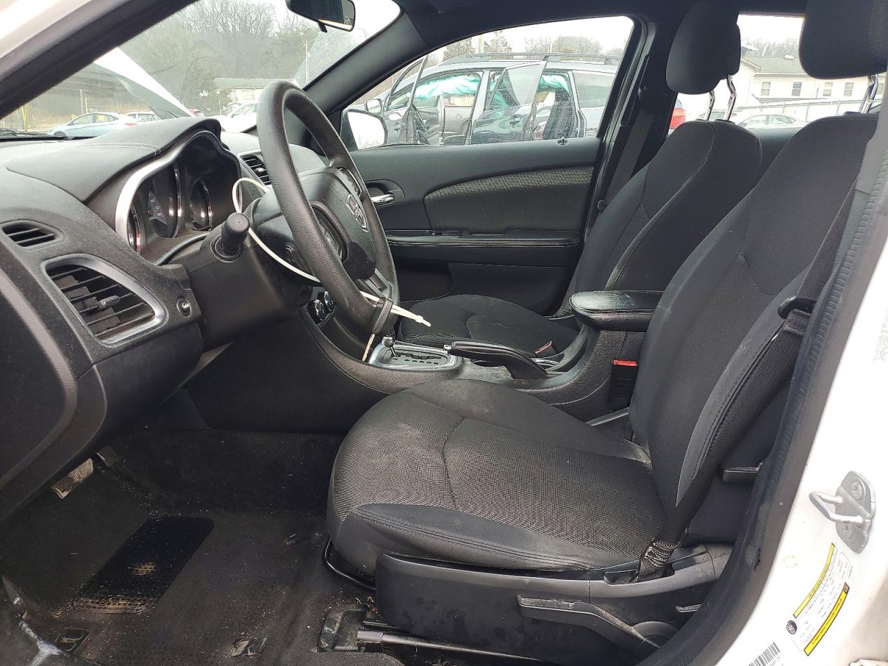 2014 DODGE AVENGER SE photo 7