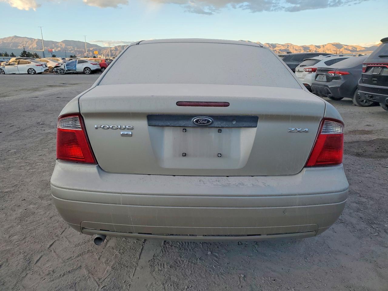 2006 FORD FOCUS ZX4 photo 6