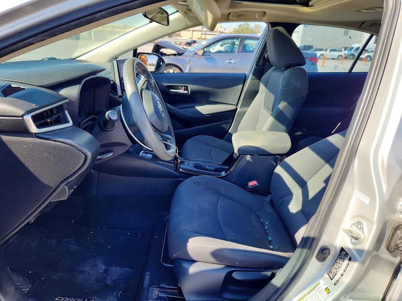 2020 TOYOTA COROLLA LE photo 7
