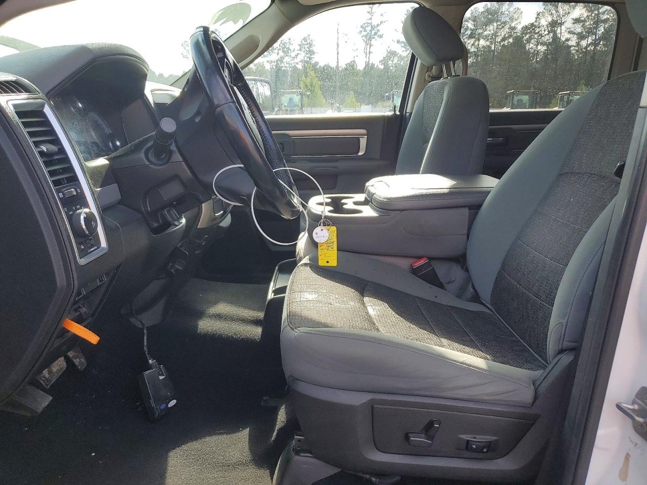 2019 RAM 1500 CLASSIC SLT photo 13