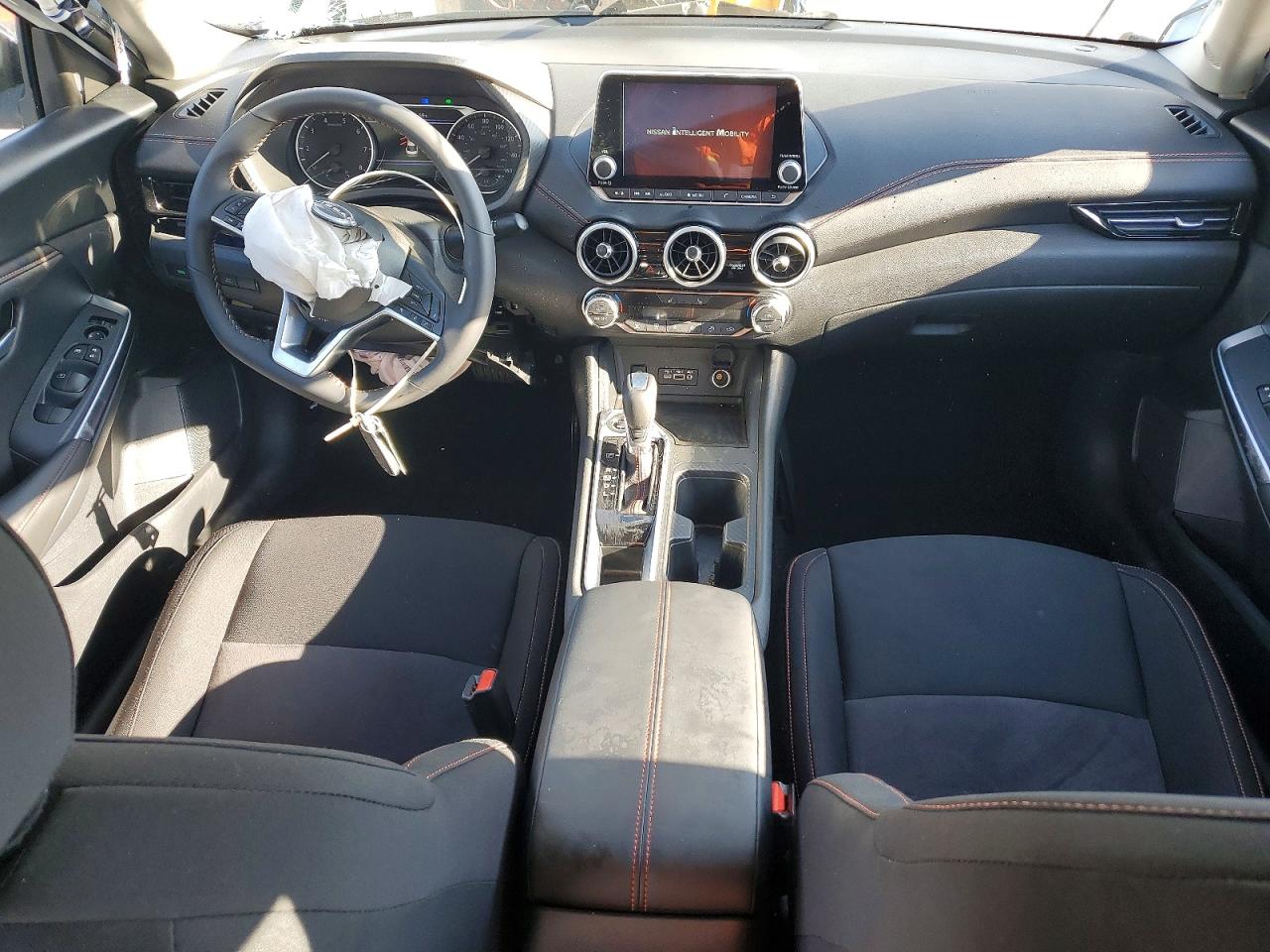 2025 NISSAN SENTRA SR photo 8