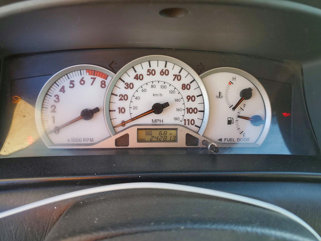 2008 TOYOTA COROLLA photo 9