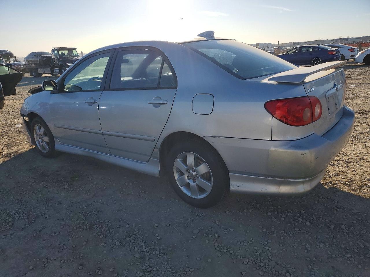 2008 TOYOTA COROLLA photo 2
