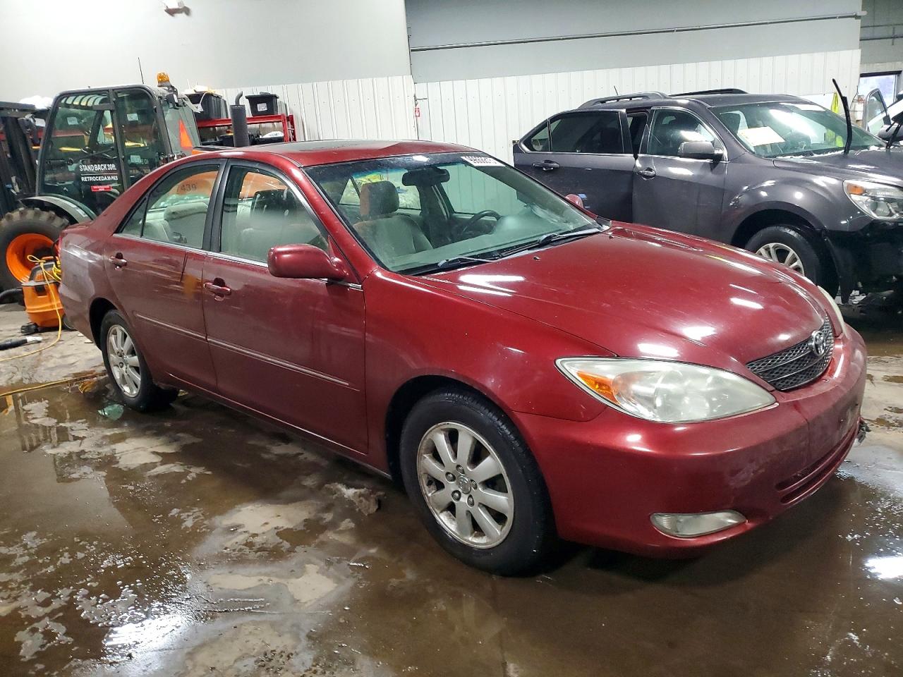 2004 TOYOTA CAMRY LE photo 4