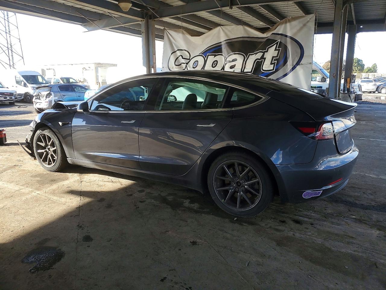 2018 TESLA MODEL 3 photo 2