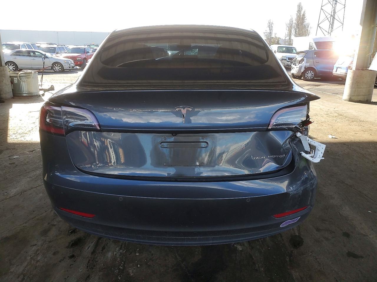 2018 TESLA MODEL 3 photo 6