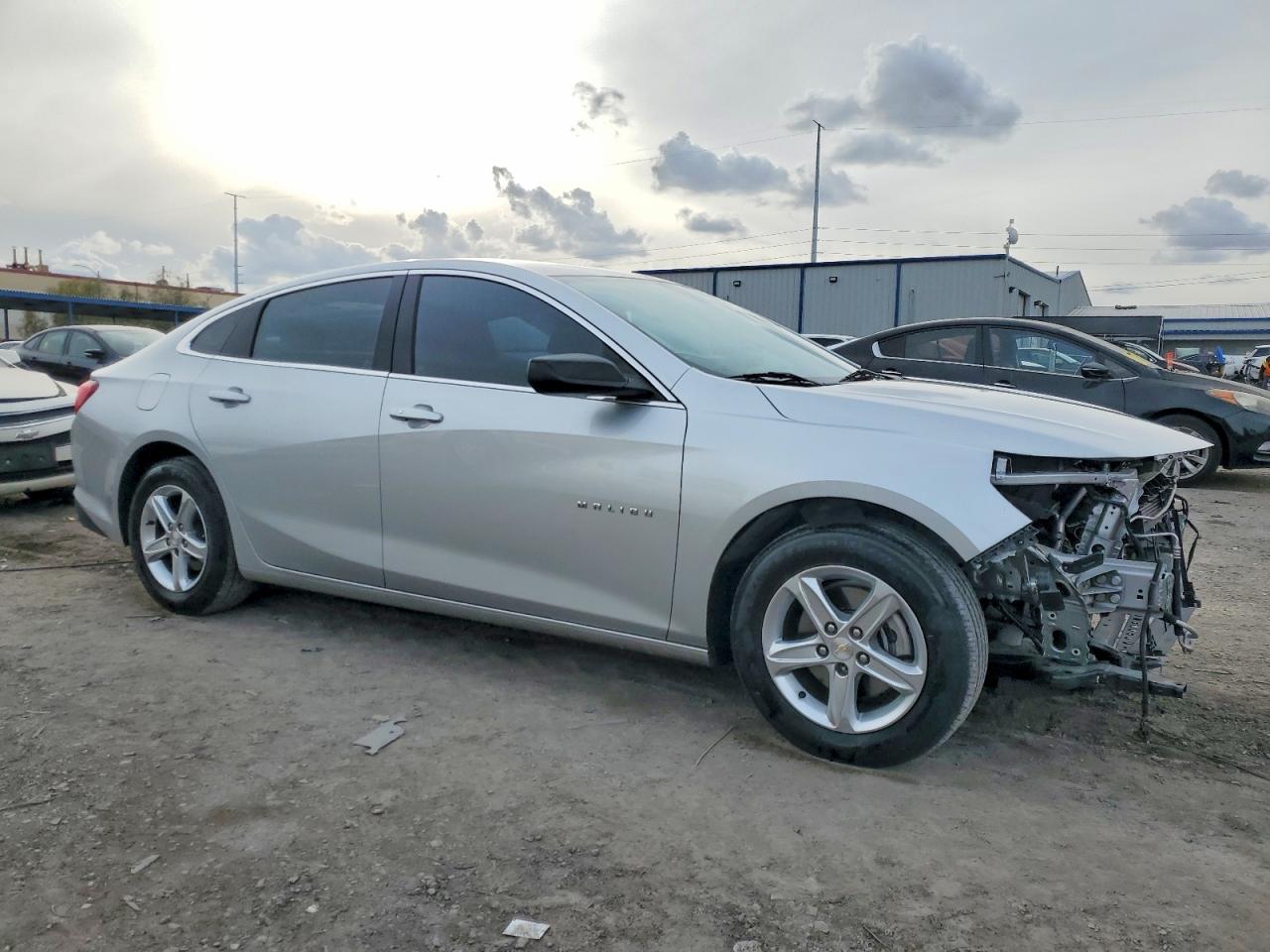 2022 CHEVROLET MALIBU LS photo 4