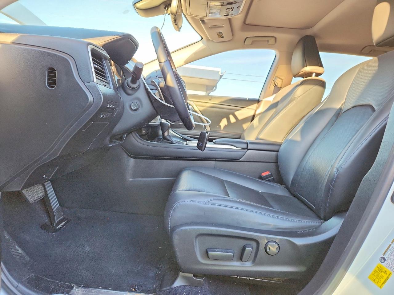 2022 LEXUS RX 350 L photo 7