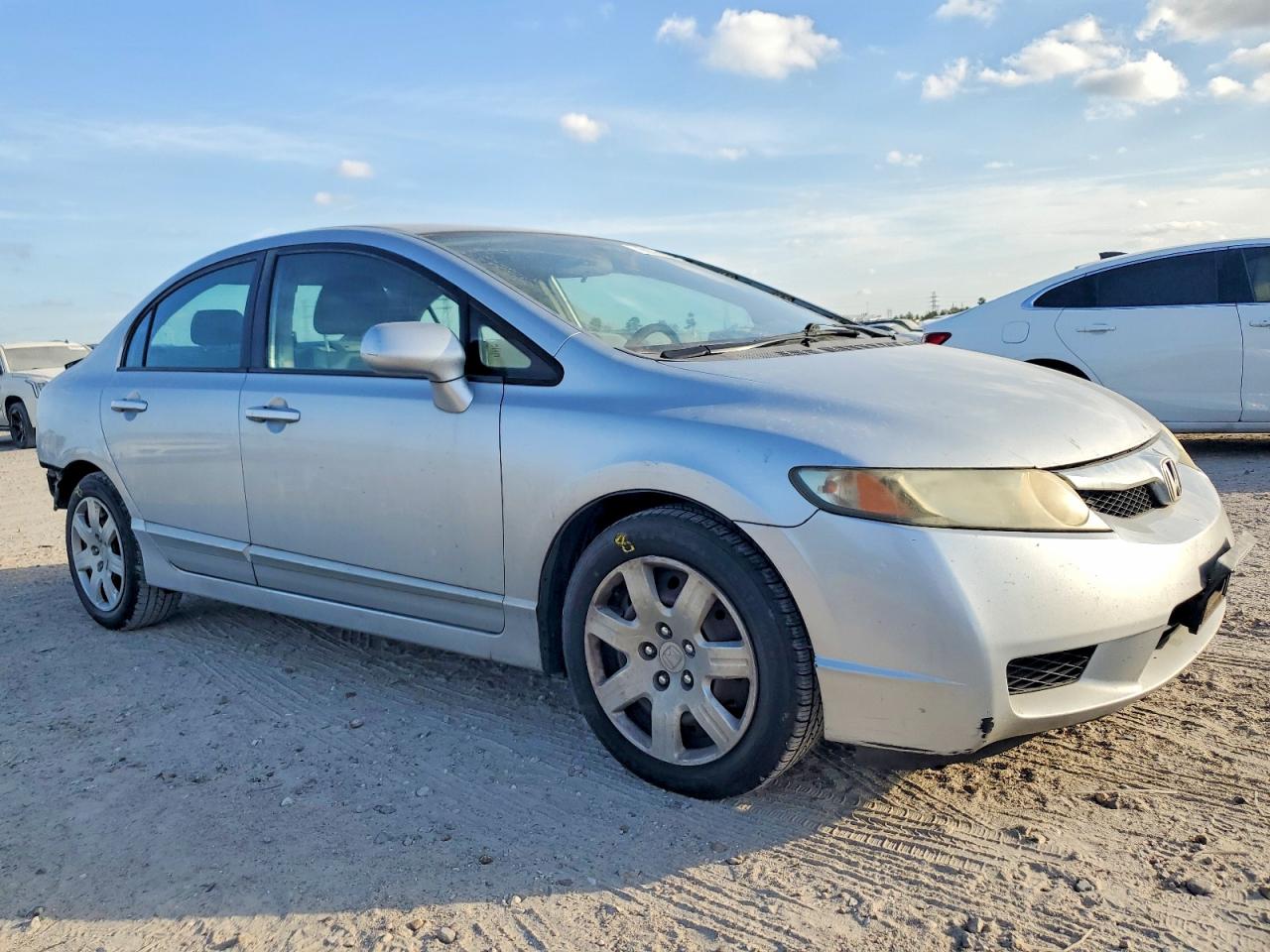 2010 HONDA CIVIC LX photo 4