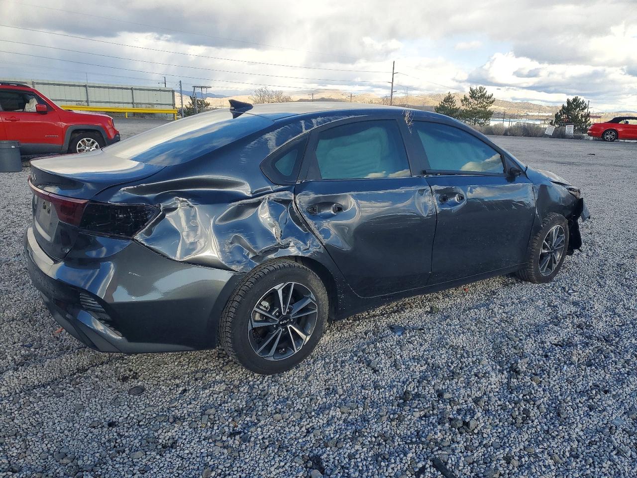 2024 KIA FORTE LX photo 3