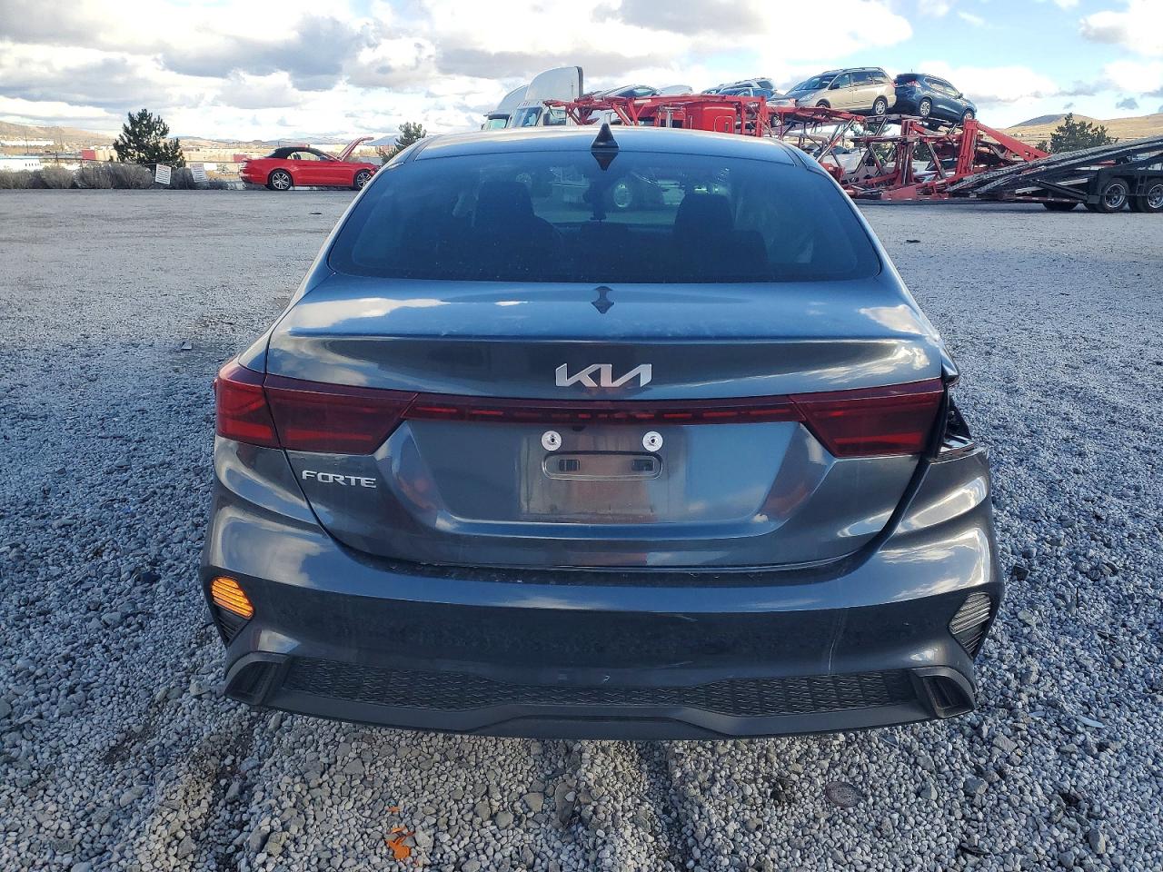 2024 KIA FORTE LX photo 6