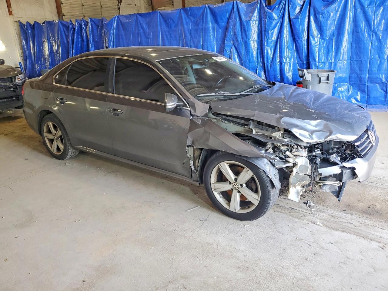 2012 VOLKSWAGEN PASSAT SE photo 4
