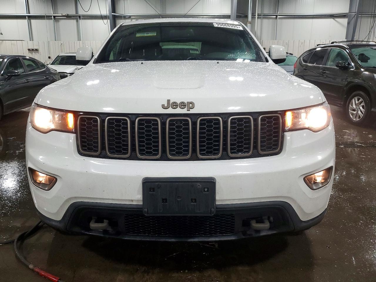 2016 JEEP GRAND CHEROKEE LAREDO photo 5