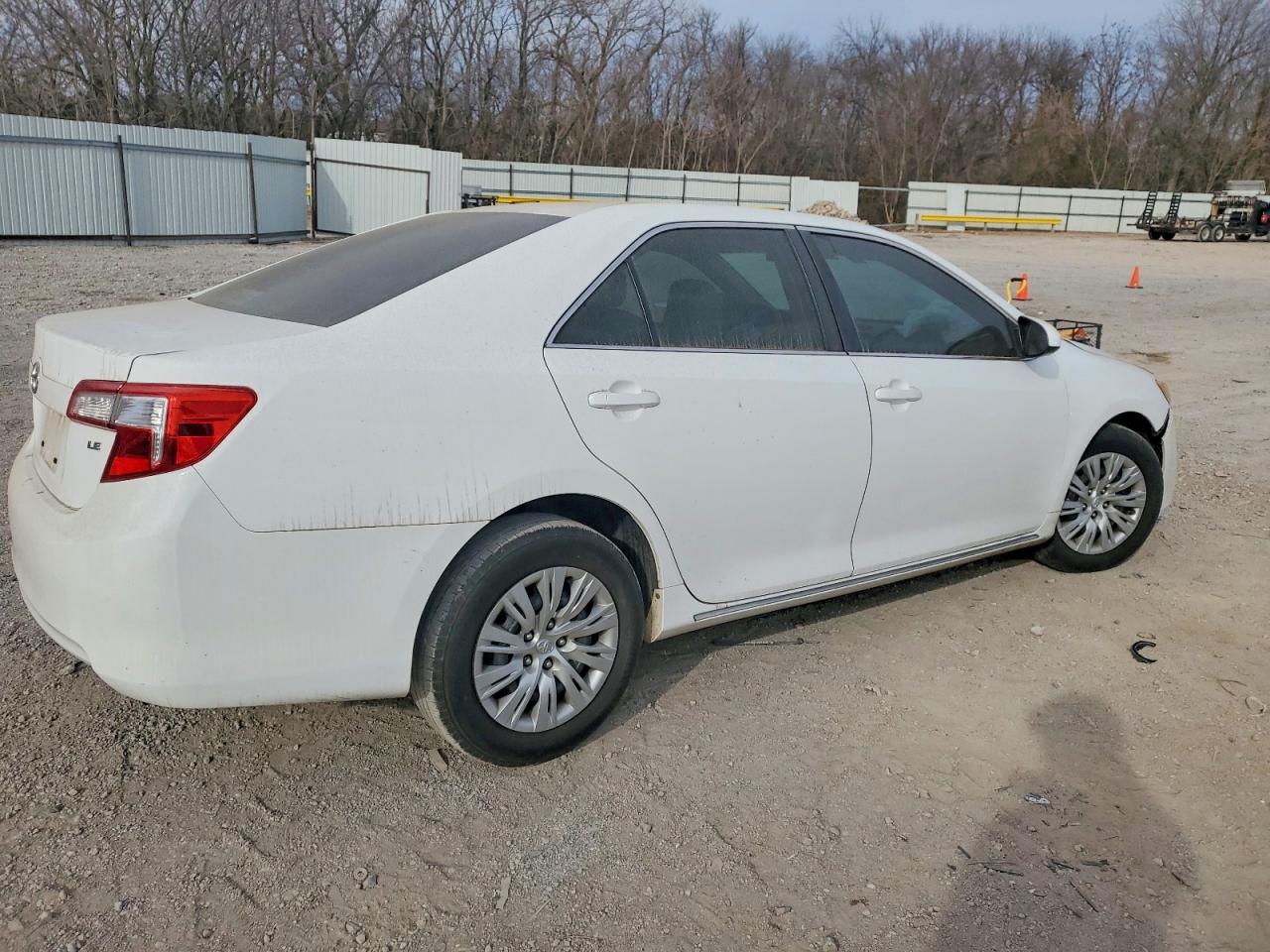 2012 TOYOTA CAMRY BASE photo 3