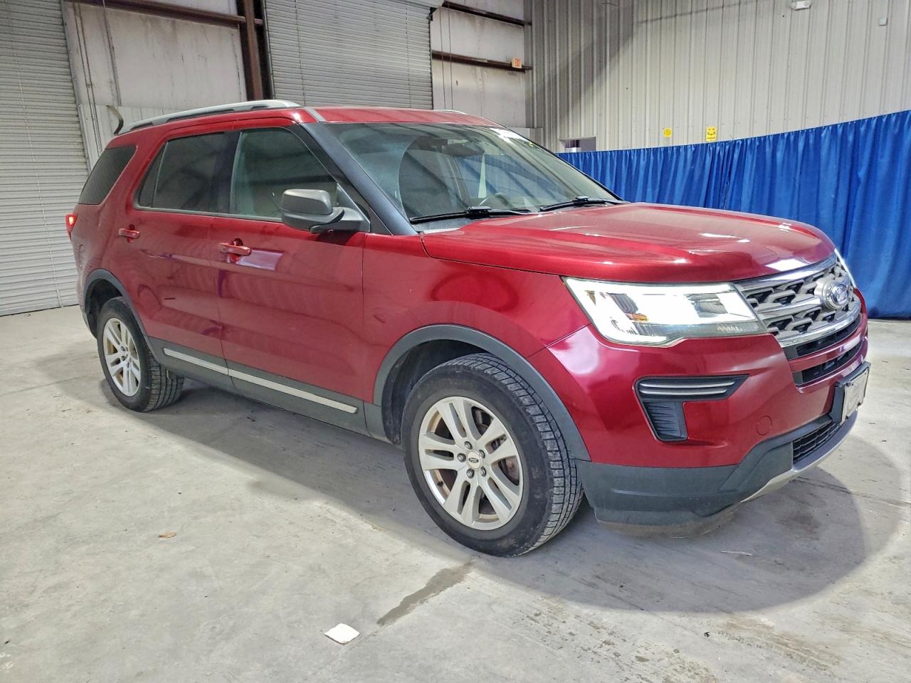 2018 FORD EXPLORER XLT photo 4